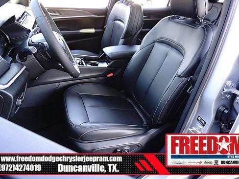 New 2026 Jeep Grand Cherokee Limited AWD/4WD image 13