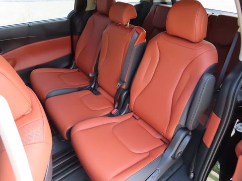 New 2026 Kia Carnival SX FWD image 23
