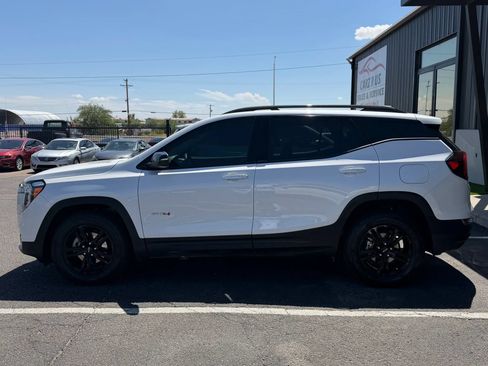 Used 2024 GMC Terrain AT4 AWD/4WD image 3
