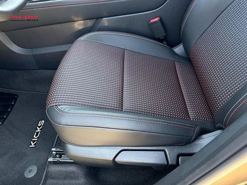 Certified 2025 Nissan Kicks SR FWD image 15