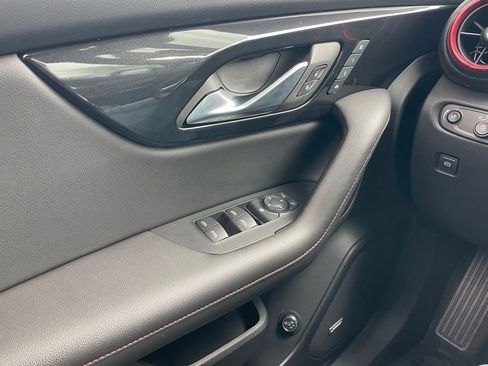 Used 2021 Chevrolet Blazer RS w/ Enhanced Convenience Package image 19