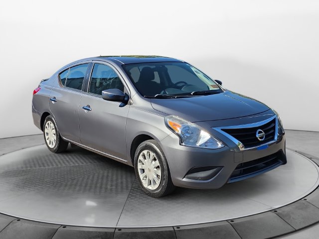 Used 2019 Nissan Versa SV FWD image 5