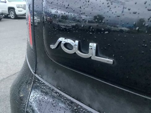 Used 2016 Kia Soul FWD image 6