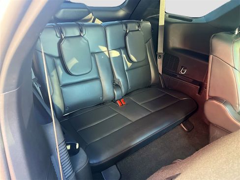 Used 2025 Ford Explorer ST image 29