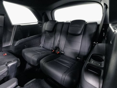 Certified 2025 Mercedes-Benz GLS 580 4MATIC image 31