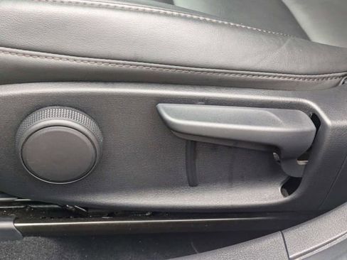 Used 2023 MAZDA MAZDA3 s image 18