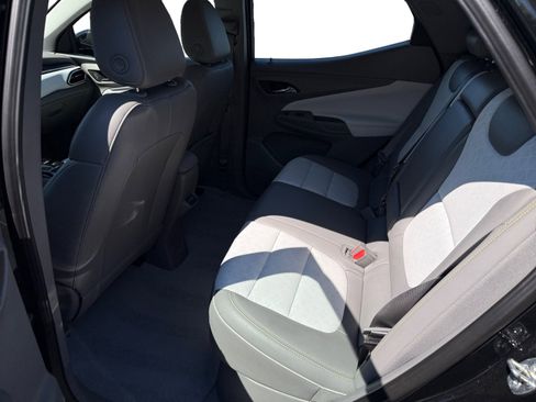 Used 2022 Chevrolet Bolt EUV Premier w/ Sun & Sound Package image 16