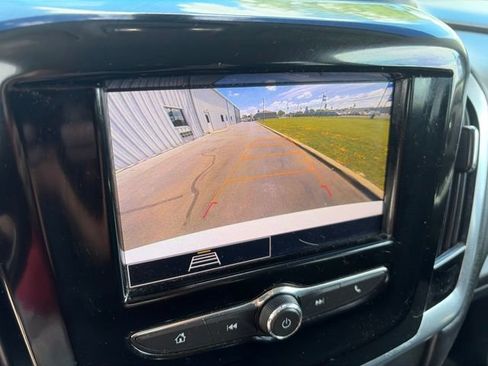 Used 2021 Chevrolet Traverse LS AWD/4WD image 22