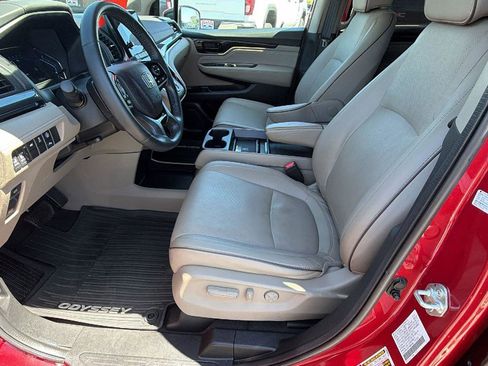Used 2022 Honda Odyssey Elite image 12