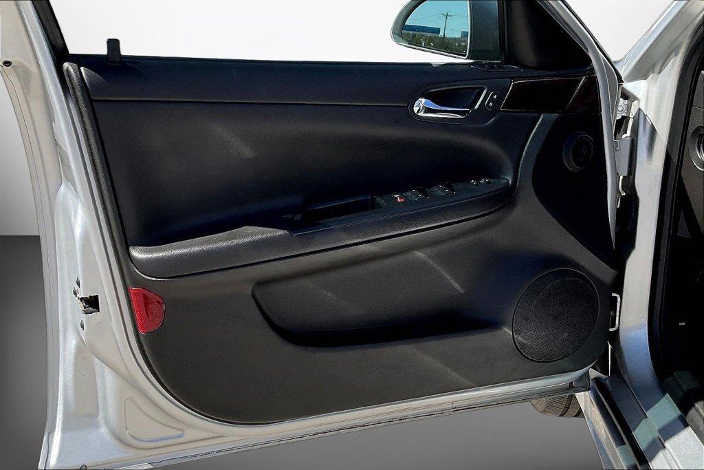 Used 2012 Chevrolet Impala LT FWD image 18