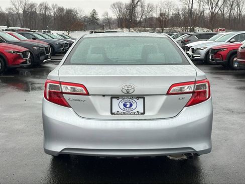 Used 2014 Toyota Camry LE image 4