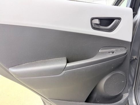 Used 2018 Hyundai Kona SEL w/ SEL Tech Package 02 AWD/4WD image 16