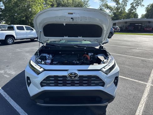 New 2025 Toyota RAV4 Limited w/ Advanced Technology Package AWD/4WD image 42