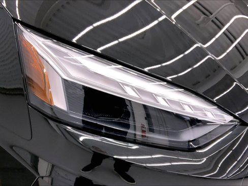 Certified 2025 Audi A5 2.0T Premium Plus w/ Convenience Plus Package image 27