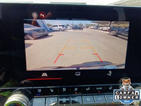 Used 2026 GMC Canyon AT4 w/ AT4 Premium Package AWD/4WD image 9