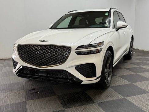 Used 2023 Genesis GV70 2.5T w/ Sport Prestige Package image 5