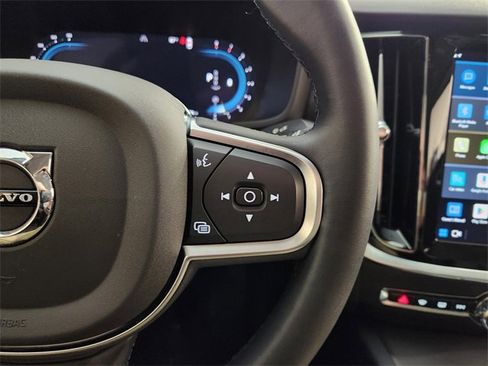 Used 2024 Volvo S60 B5 Core image 29