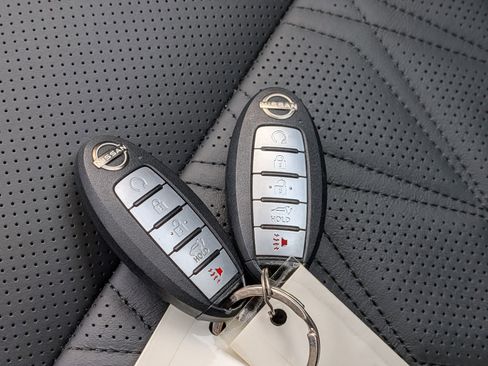 Used 2022 Nissan Rogue Platinum w/ Head-Up Display Package image 39