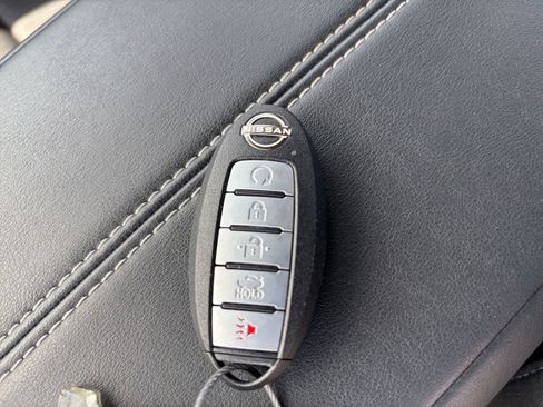 Used 2025 Nissan Altima 2.5 SV FWD image 24