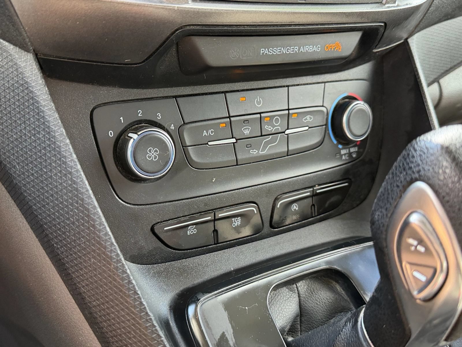 Used 2019 Ford Transit Connect XL FWD image 18