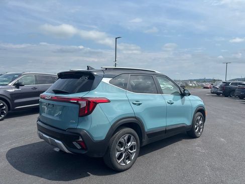 Used 2024 Kia Seltos S AWD/4WD image 2