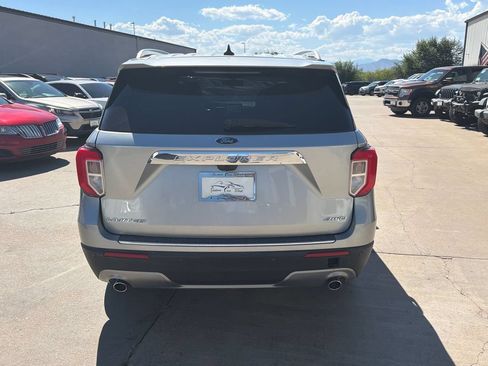 Used 2021 Ford Explorer Limited w/ Equipment Group 301A AWD/4WD image 6