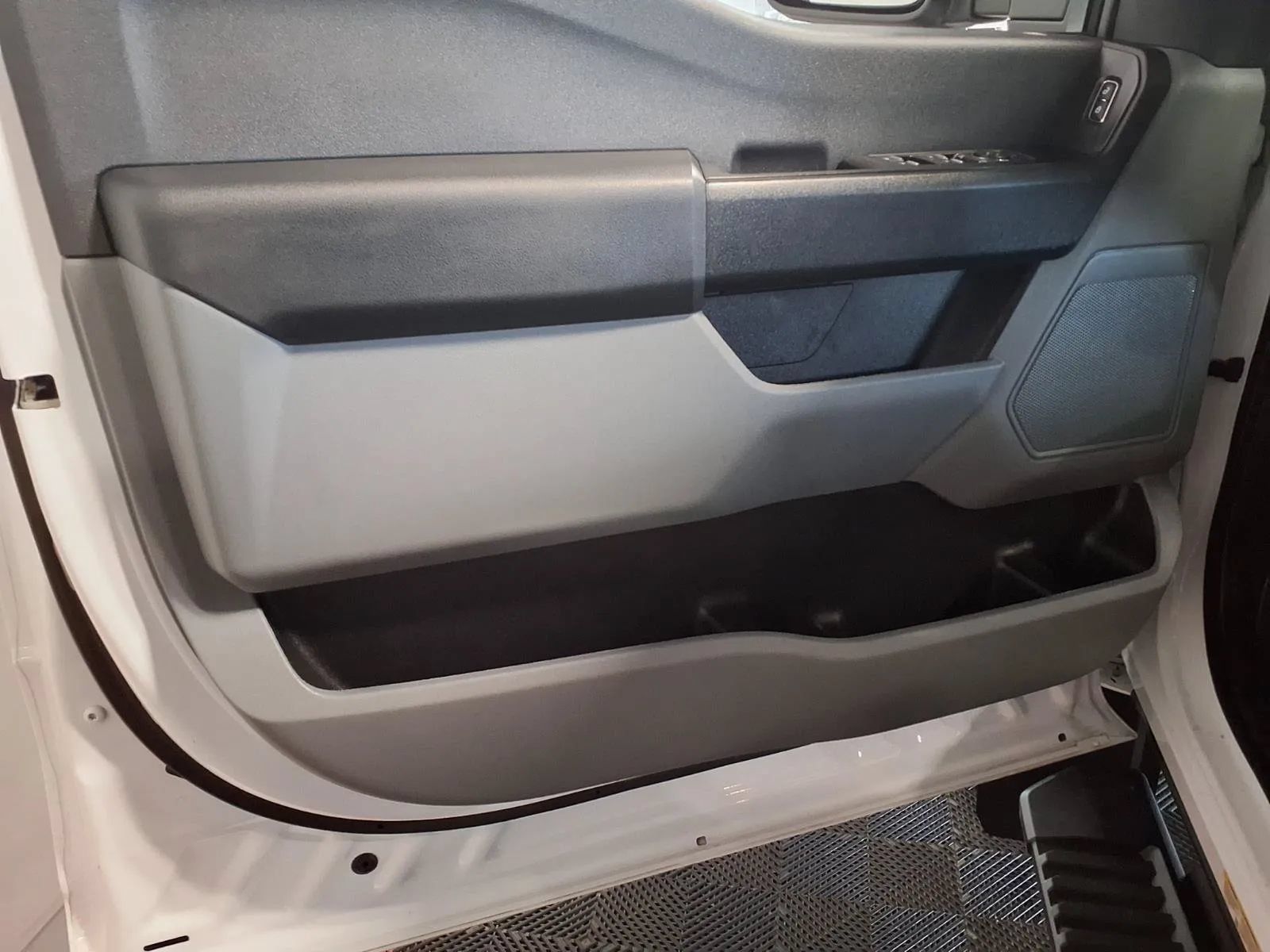 Used 2024 Ford F450 XL w/ XL Chrome Package AWD/4WD image 15