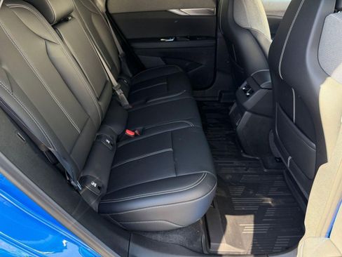 New 2026 Cadillac Optiq Luxury 1 image 29