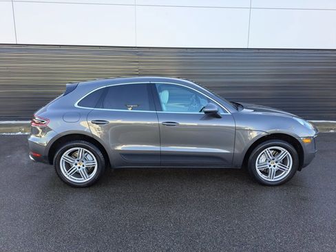 Certified 2016 Porsche Macan S image 8