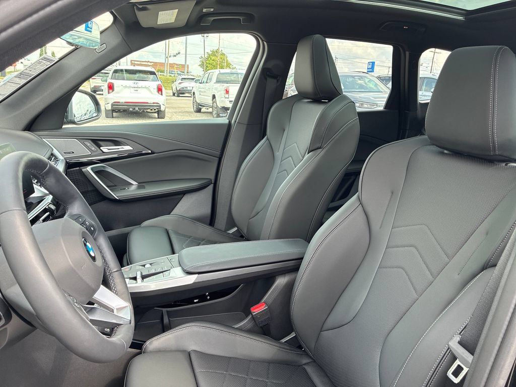 New 2027 BMW X1 xDrive28i AWD/4WD image 11