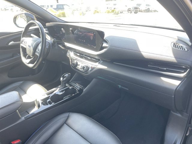 Used 2024 Buick Envista Sport Touring w/ Convenience I Package FWD image 27
