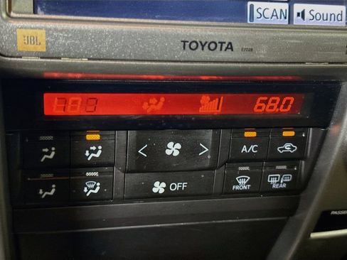 Used 2013 Toyota 4Runner Limited AWD/4WD image 15