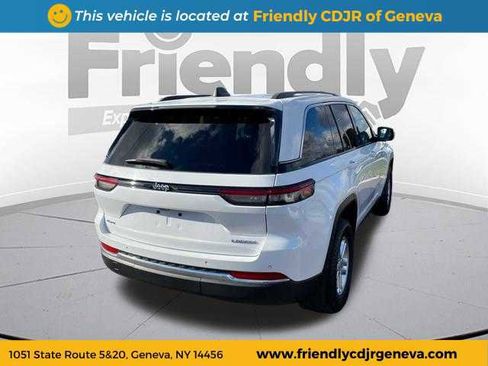 Used 2023 Jeep Grand Cherokee Laredo w/ Luxury Tech Group I image 5