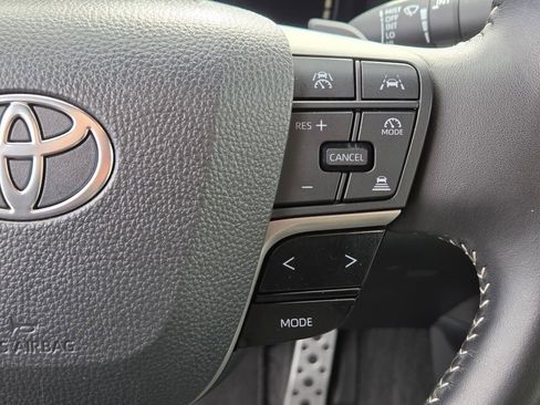 Used 2025 Toyota Camry SE w/ Convenience Package FWD image 26