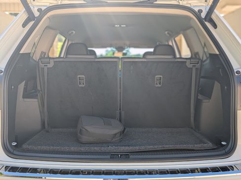 Used 2024 Volkswagen Atlas SE image 19