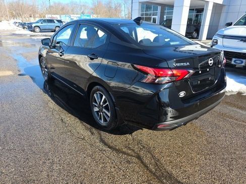 Used 2025 Nissan Versa SV w/ Trunk Package image 2