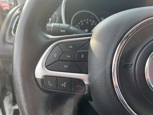 Used 2018 Jeep Compass Limited AWD/4WD image 23