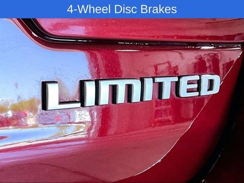Used 2024 Jeep Grand Cherokee Limited w/ Luxury Tech Group II AWD/4WD image 24