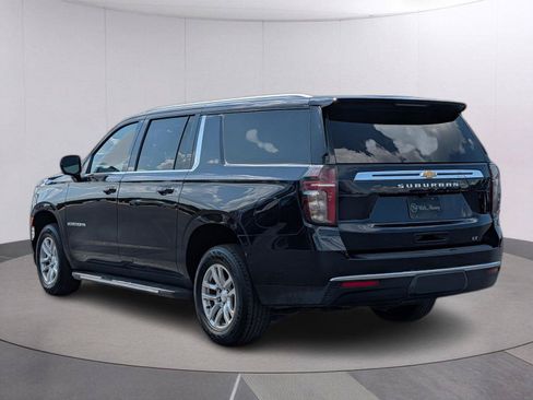 Used 2022 Chevrolet Suburban LT AWD/4WD image 3