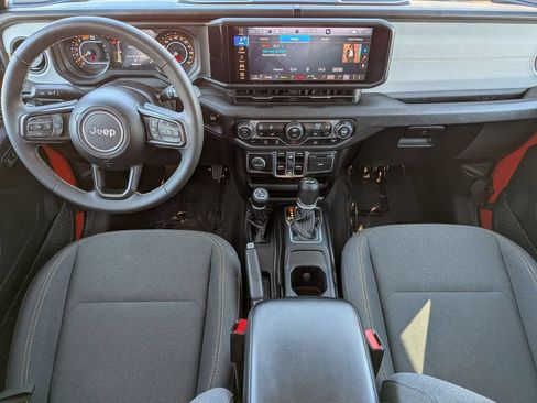 Used 2025 Jeep Wrangler Unlimited Sport AWD/4WD image 24