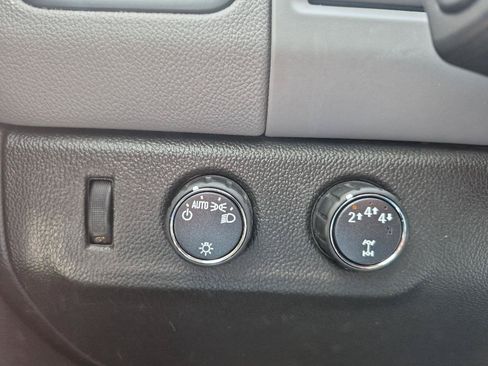 Used 2022 Chevrolet Colorado W/T AWD/4WD image 15