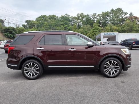 Used 2018 Ford Explorer Platinum AWD/4WD image 9