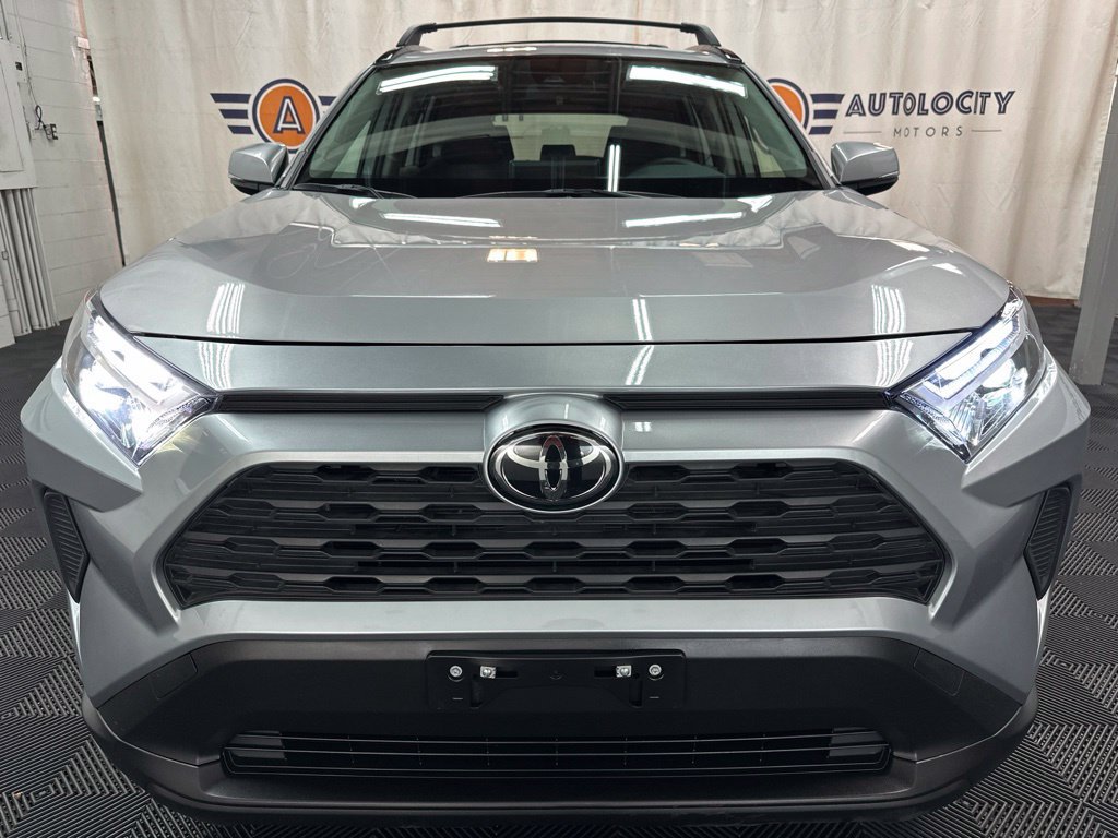 Used 2025 Toyota RAV4 XLE AWD/4WD image 3