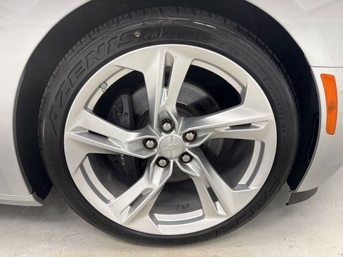 Used 2019 Chevrolet Camaro SS image 29