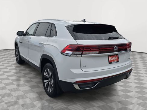 Certified 2025 Volkswagen Atlas Cross Sport SE AWD/4WD image 17