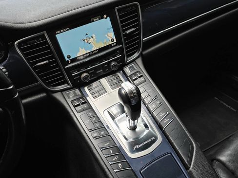 Used 2015 Porsche Panamera S w/ Premium Package image 18