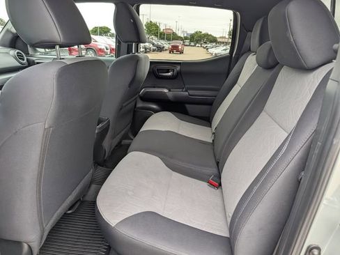 Certified 2023 Toyota Tacoma TRD Off-Road AWD/4WD image 26