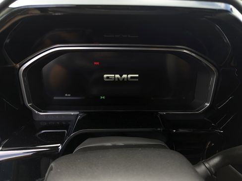 New 2026 GMC Sierra 1500 Elevation image 3