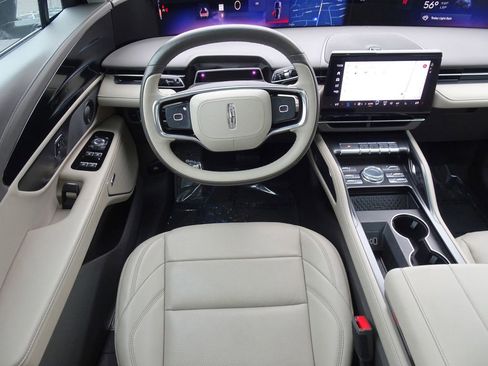 Used 2024 Lincoln Nautilus Premier w/ Equipment Group 102A image 14