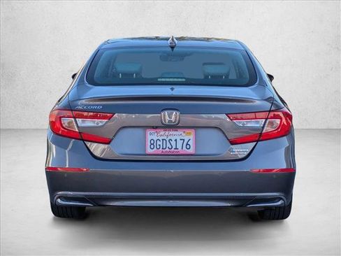 Used 2018 Honda Accord Touring image 5